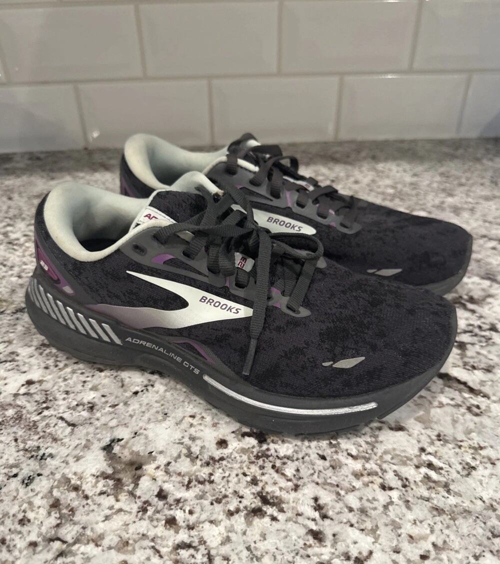 Brooks Adrenaline GTS 23 Women's Size 7.5 Running Shoes Black Good Tread